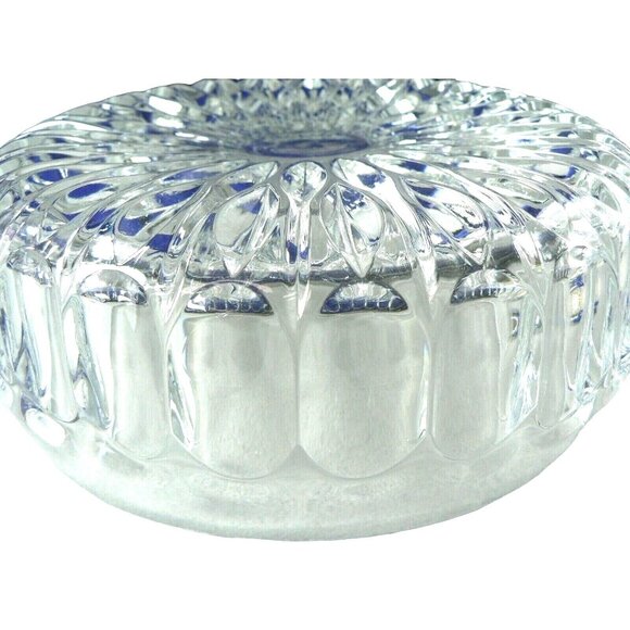 Vtg Glass Serving Bowl With Geometric Pattern Design and Cathedral Window Cut - Picture 10 of 11